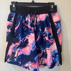 Under Armour Men’s running shorts, size small EUC